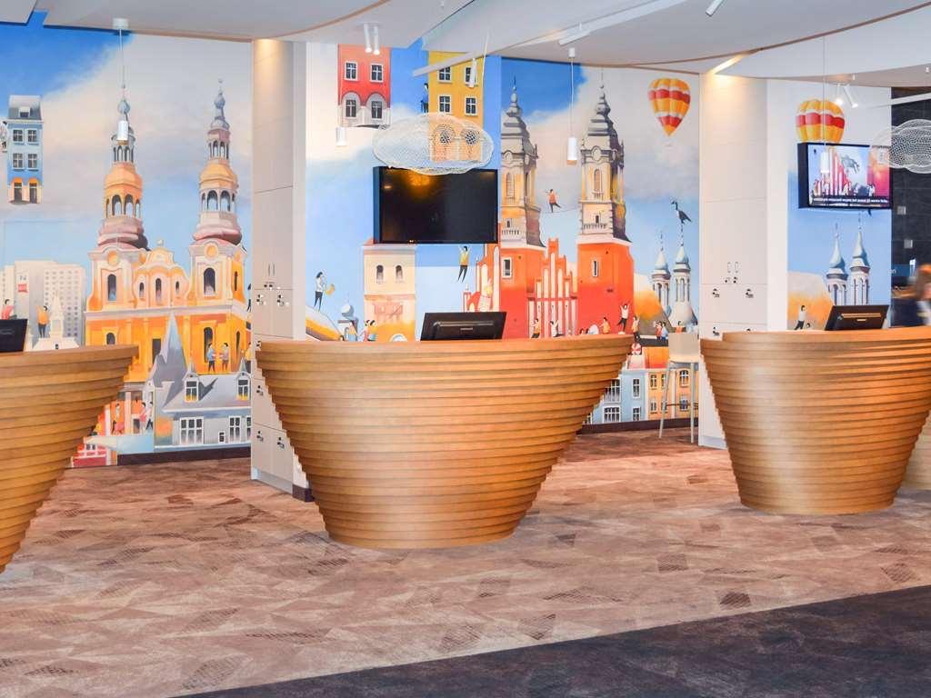Ibis Centrum Готель Познань